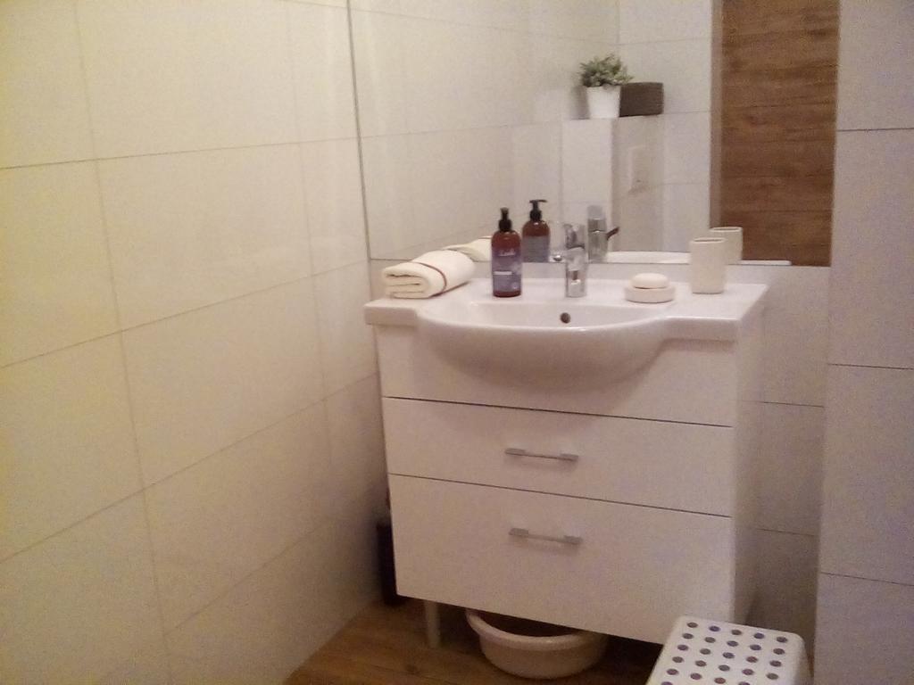 Appartement Karmazynowy Apartament Nad Morzem à Kołobrzeg Extérieur photo