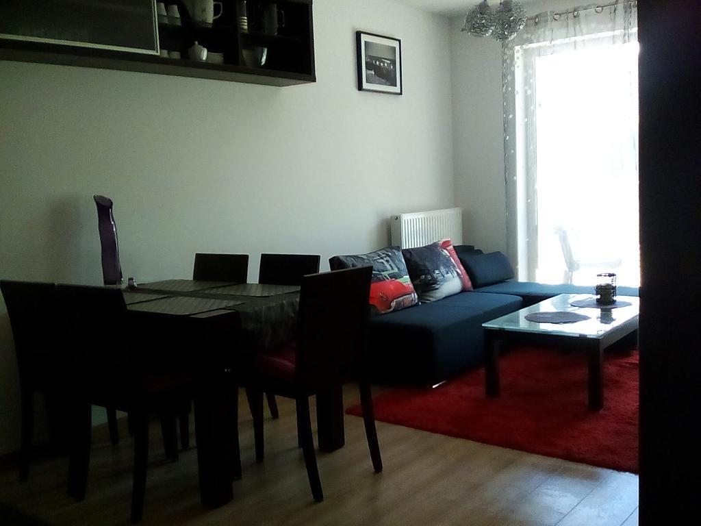 Appartement Karmazynowy Apartament Nad Morzem à Kołobrzeg Extérieur photo