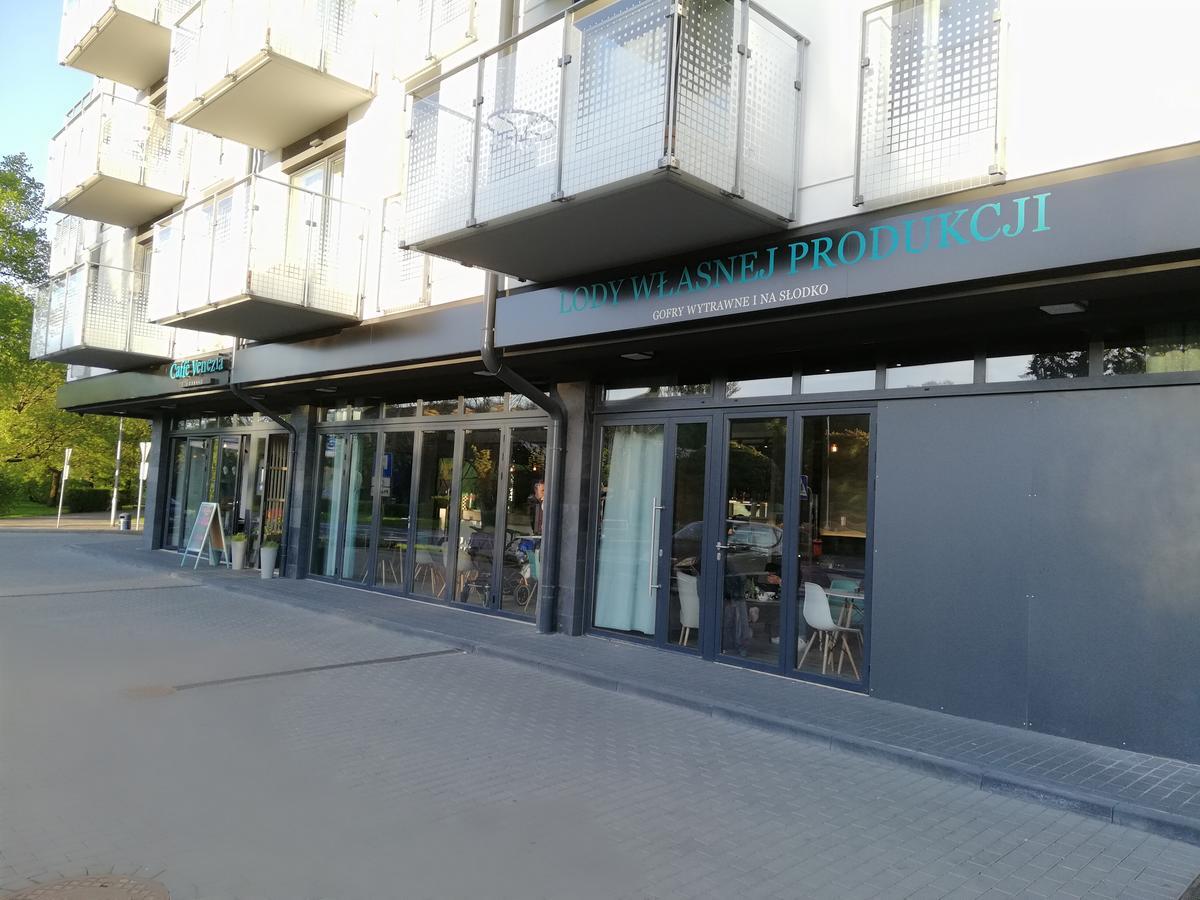 Appartement Karmazynowy Apartament Nad Morzem à Kołobrzeg Extérieur photo